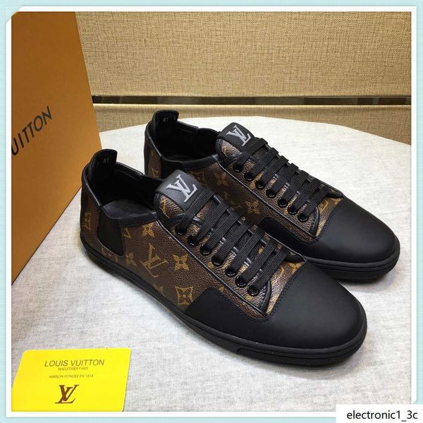 2019qrt spring and autumn men s casual sports shoes high-belt travel sneakers, with micro-standard, with the original box fast deliveryh
2019qrt spring and autumn men s casual sports shoes high-belt travel sneakers, with micro-standard, with the original box fast deliveryh