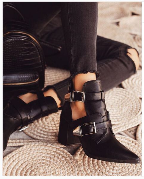 women's shoes 2019 new women's shoes large size hollow short boots thick with motorcycle boots double-breasted 35-42, Black
women's shoes 2019 new women's shoes large size hollow short boots thick with motorcycle boots double-breasted 35-42, Black