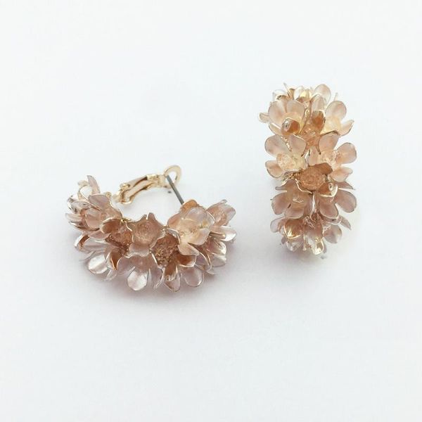 fashion trendy new design rose gold small flower hoop earring for women and girls party gift jewelry, Golden;silver
fashion trendy new design rose gold small flower hoop earring for women and girls party gift jewelry, Golden;silver