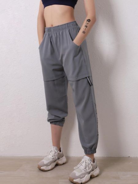 running pants outdoor gym sportswear sport drawstring waist black jogging women loose training sweatpants, Black;blue
running pants outdoor gym sportswear sport drawstring waist black jogging women loose training sweatpants, Black;blue