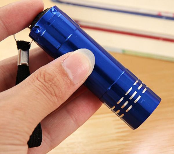 new portable 9 cree led uv light flashlight hiking torchlight aluminium alloy money detecting led uv lamp light with box no battery .
new portable 9 cree led uv light flashlight hiking torchlight aluminium alloy money detecting led uv lamp light with box no battery .
