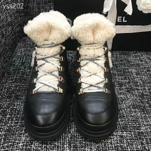 2019 autumn and winter new wool boots women's thick-soled color matching snow boots high shoes women's lace martin boots, Black
2019 autumn and winter new wool boots women's thick-soled color matching snow boots high shoes women's lace martin boots, Black