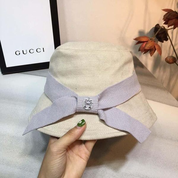 2019 fashionable luxury fisherman hat designer hat luxury casual hat fashion logo canvas making fashion hardware classic embroidery 153, Blue;gray
2019 fashionable luxury fisherman hat designer hat luxury casual hat fashion logo canvas making fashion hardware classic embroidery 153, Blue;gray