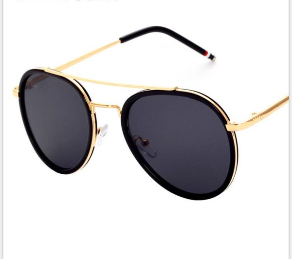 new big box tide sunglasses colorful sunglasses men and women street shooting glasses, White;black
new big box tide sunglasses colorful sunglasses men and women street shooting glasses, White;black