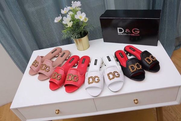 new high-end brand summer ladies slippers leather pearl heel women's sports casual sandals 35-43 yards 4 colors, Black
new high-end brand summer ladies slippers leather pearl heel women's sports casual sandals 35-43 yards 4 colors, Black