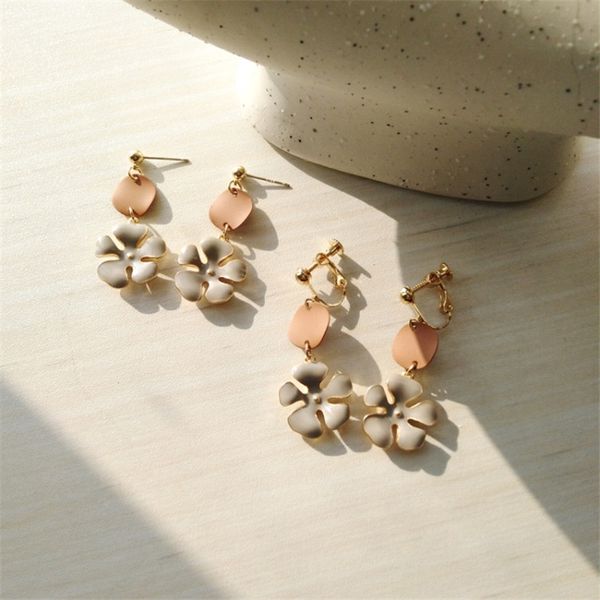 wood metal flower drop earrings big petal flower korean long dangle earrings for women girl jewelry party gift, Silver
wood metal flower drop earrings big petal flower korean long dangle earrings for women girl jewelry party gift, Silver