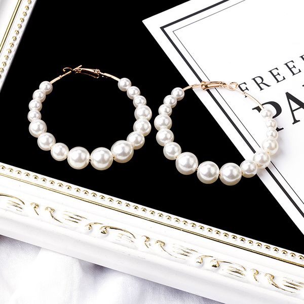 fashionable temperament earrings woven white imitation pearls earrings women exaggerated pearls geometric circle female, Golden;silver
fashionable temperament earrings woven white imitation pearls earrings women exaggerated pearls geometric circle female, Golden;silver
