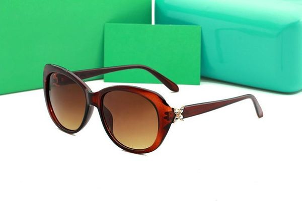2020 fashion 4048 New Luxury Diamante brand Sunglasses for Women Fashion Glasses Designer Trendy Sunglasses UV400
2020 fashion 4048 New Luxury Diamante brand Sunglasses for Women Fashion Glasses Designer Trendy Sunglasses UV400