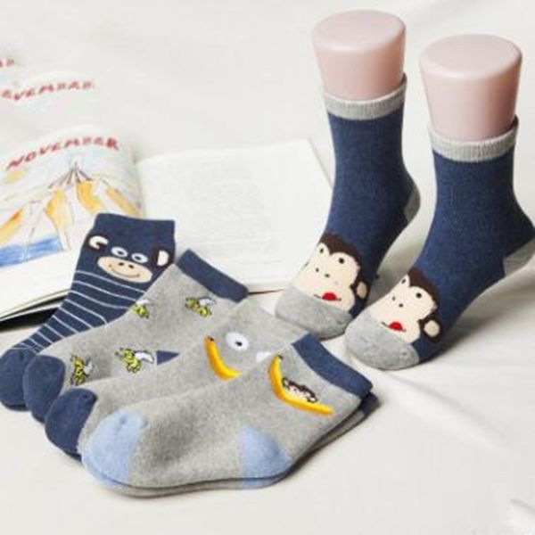2018 autumn and winter new cartoon tube socks cotton thick terry children socks warm baby student, Pink;yellow
2018 autumn and winter new cartoon tube socks cotton thick terry children socks warm baby student, Pink;yellow