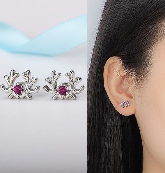 2020 new jewelry fashion silver ruby cube earrings square christmas elk earrings female beautiful gift twenty one pilots, Golden;silver
2020 new jewelry fashion silver ruby cube earrings square christmas elk earrings female beautiful gift twenty one pilots, Golden;silver