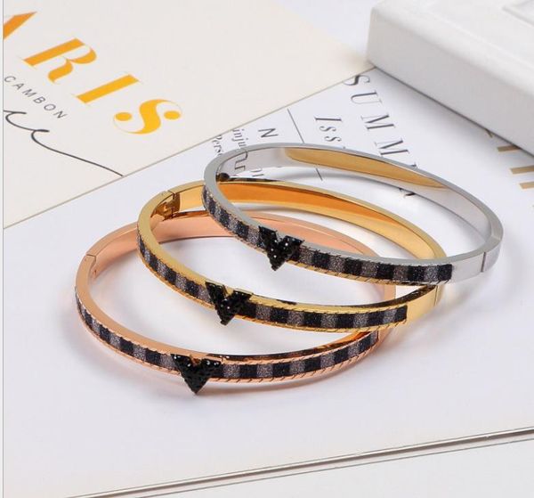 korean version of the new black diamond bracelet hollow titanium steel 18k rose gold jewelry bracelet, Golden;silver
korean version of the new black diamond bracelet hollow titanium steel 18k rose gold jewelry bracelet, Golden;silver