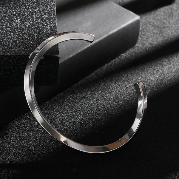 bangle 1 pcs silver black color for man and women quality stainless steel punk bracelet titanium jewelry
bangle 1 pcs silver black color for man and women quality stainless steel punk bracelet titanium jewelry