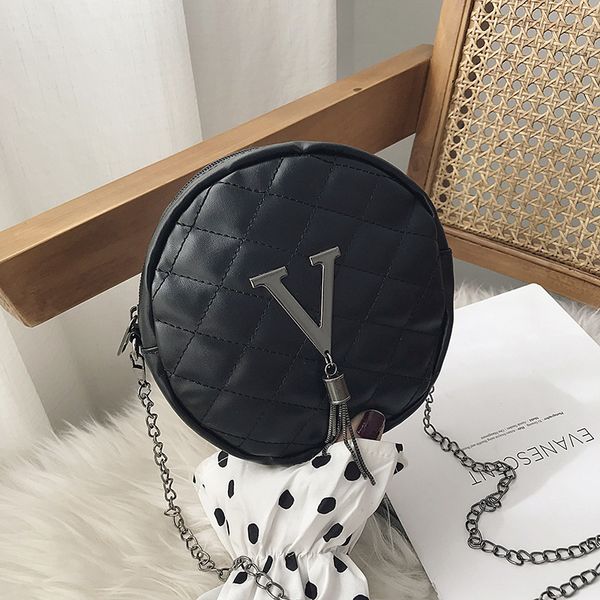 small fragrant wind bag 2019 new wave of female korean fashion tassel chain shoulder messenger lingge spiraea buns
small fragrant wind bag 2019 new wave of female korean fashion tassel chain shoulder messenger lingge spiraea buns