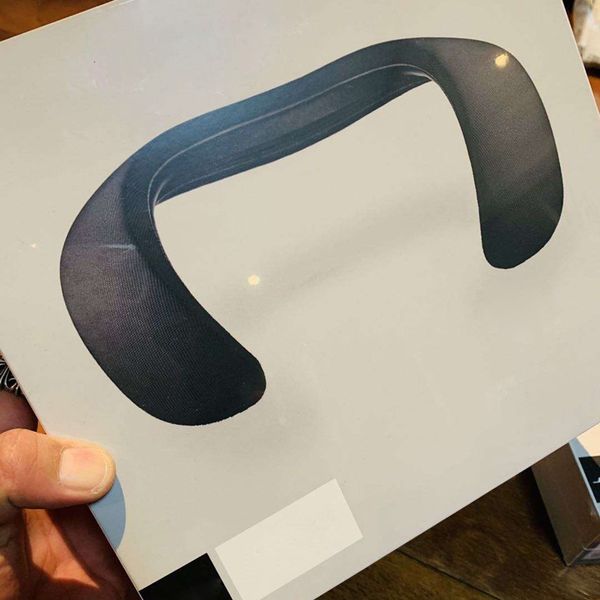 bo s0undwear around the neck companion speaker - black sound quality neck wear speaker headphones
bo s0undwear around the neck companion speaker - black sound quality neck wear speaker headphones