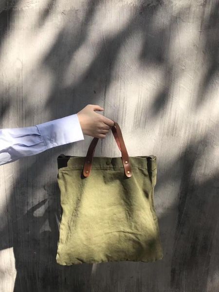 2020 new korean version of the canvas bag women's shoulder messenger bag modern portable large-capacity shopping
2020 new korean version of the canvas bag women's shoulder messenger bag modern portable large-capacity shopping