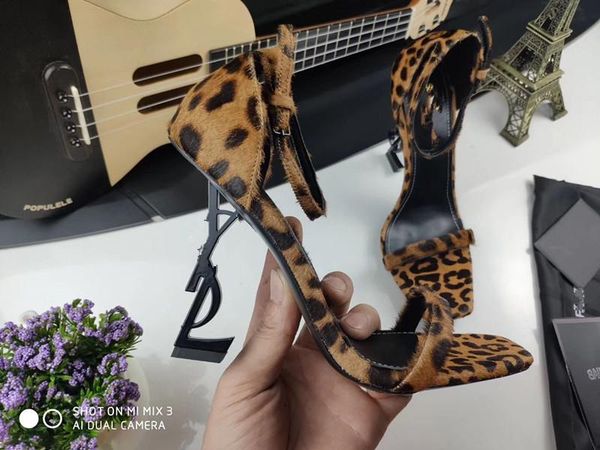 2020 desinger black patent leather grey heel fashion bridal wedding shoes modest eden high heel women evening party shoes 11cm 35-41
2020 desinger black patent leather grey heel fashion bridal wedding shoes modest eden high heel women evening party shoes 11cm 35-41