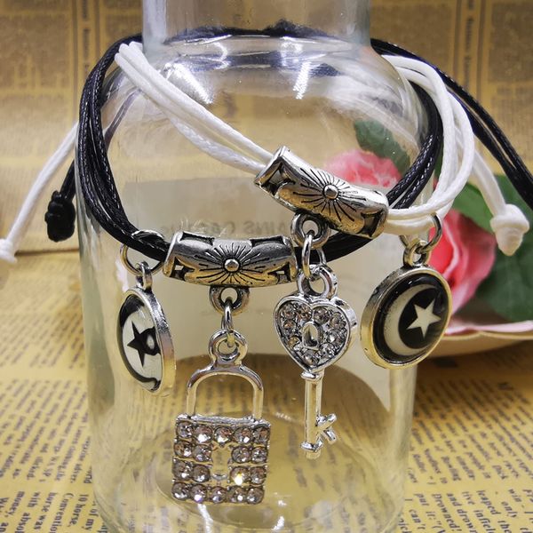 korean version of the new fashion personality stars moon lock key couple luminous men and women bracelet wholesale, Black
korean version of the new fashion personality stars moon lock key couple luminous men and women bracelet wholesale, Black