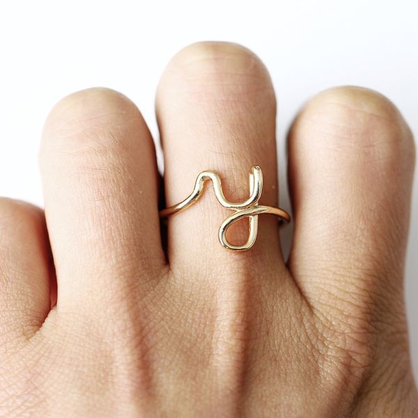 1 pcs simple gold silver color letter "j e m c k r y h" ring for women lover minimalist initial rings for women initial jewelry
1 pcs simple gold silver color letter "j e m c k r y h" ring for women lover minimalist initial rings for women initial jewelry