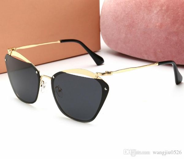 luxury sunglass large frame elegant special design classic frame brand sunglass with built-in round lens with original box or no, White;black
luxury sunglass large frame elegant special design classic frame brand sunglass with built-in round lens with original box or no, White;black