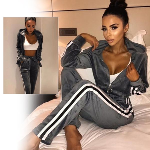 sportswear women tracksuit hooded sweater cardigan polyester fiber women's outdoor pullover hoodie suit women velvet tracksuit, White;black
sportswear women tracksuit hooded sweater cardigan polyester fiber women's outdoor pullover hoodie suit women velvet tracksuit, White;black