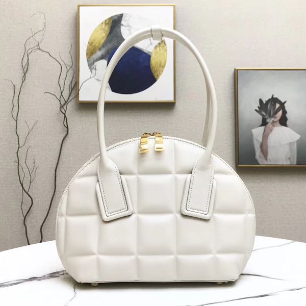 new arrival women's italy cowhide leathet shoulder bags fashion handbag western designer luxury elegant bags
new arrival women's italy cowhide leathet shoulder bags fashion handbag western designer luxury elegant bags