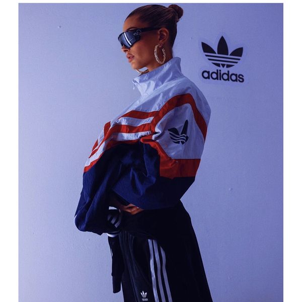 мужские фирменные куртки 2019 ретро спорт ветровка мода полосатый color matching жакеты активный zipper sweashirt улица беговая tops.b40, Black;brown
мужские фирменные куртки 2019 ретро спорт ветровка мода полосатый color matching жакеты активный zipper sweashirt улица беговая tops.b40, Black;brown