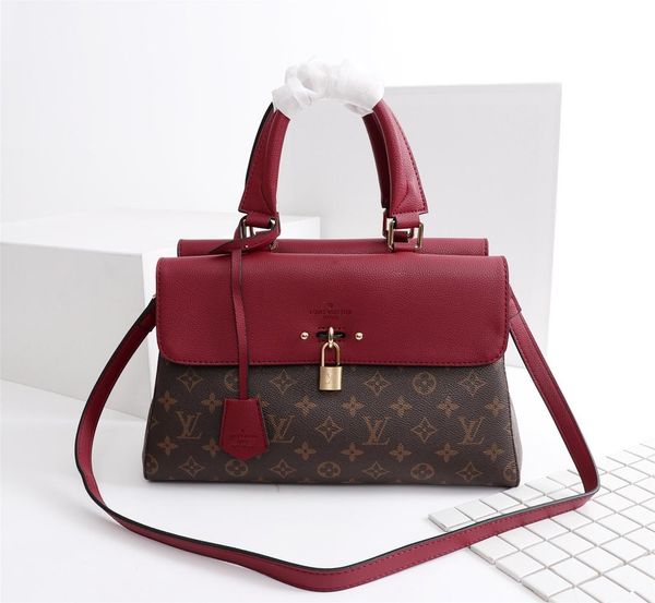 Новый 2018 Оптовые женские кожаные сумки женские сумки Высококачественные женские
Новый 2018 Оптовые женские кожаные сумки женские сумки Высококачественные женские