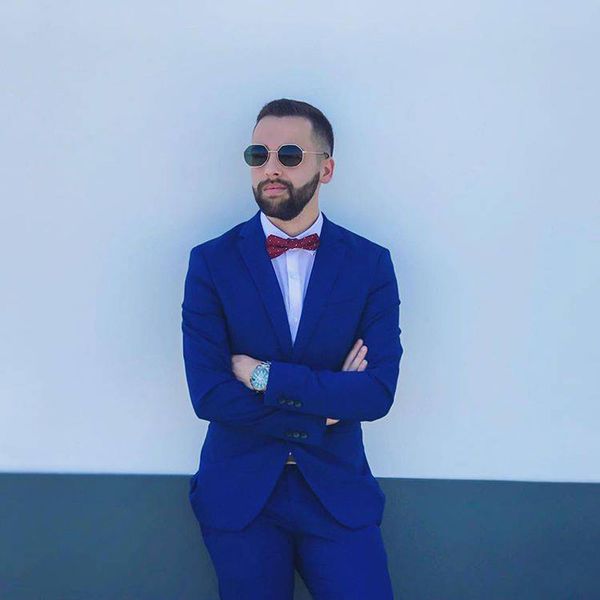Royal Blue Smoking Jacket Men Suits for Wedding Slim Fit Terno Masculino Groom Tuxedo Classic Costume Homme 2Piece Groomsmen Outfit Blazer
Royal Blue Smoking Jacket Men Suits for Wedding Slim Fit Terno Masculino Groom Tuxedo Classic Costume Homme 2Piece Groomsmen Outfit Blazer