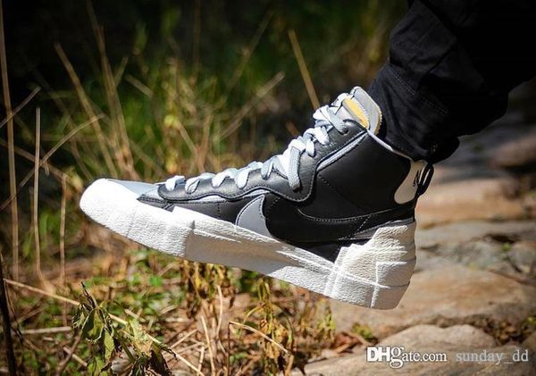 2019 new authentic sacai x blazer mid black white men women running shoes fashion skate avant-garde trailblazers sports sneakers bv0062-002
2019 new authentic sacai x blazer mid black white men women running shoes fashion skate avant-garde trailblazers sports sneakers bv0062-002