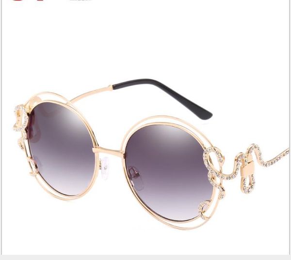 ladies'glasses with irregular curved legs drilled in double-ring hollow sunglasses, White;black
ladies'glasses with irregular curved legs drilled in double-ring hollow sunglasses, White;black