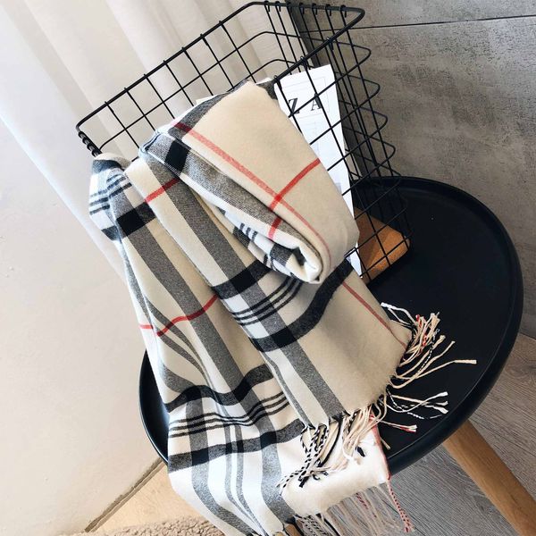 scarf materials;wool, size;180*70cm, 230g. scarf color;4 style..it is suitable for warm cashmere scarves in winter and supports mixed whole, Blue;gray
scarf materials;wool, size;180*70cm, 230g. scarf color;4 style..it is suitable for warm cashmere scarves in winter and supports mixed whole, Blue;gray