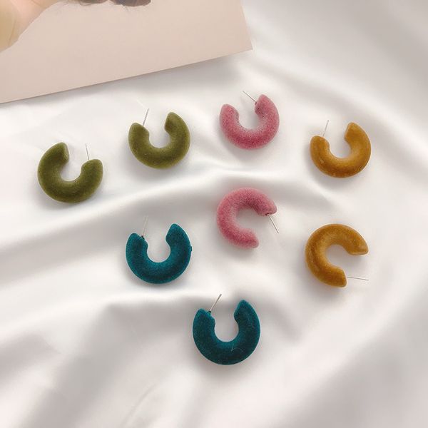 south korea dongdaemun celebrity style autumn and winter suede c- shaped arc earrings women's french retro online celebrity vers, Silver
south korea dongdaemun celebrity style autumn and winter suede c- shaped arc earrings women's french retro online celebrity vers, Silver