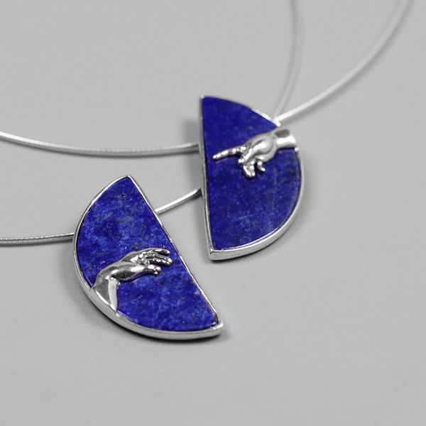inature the genesis frescoes 925 sterling silver lapis lazuli hand of god adam pendant necklace for women gift sh190721
inature the genesis frescoes 925 sterling silver lapis lazuli hand of god adam pendant necklace for women gift sh190721