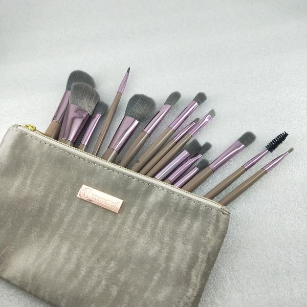 brand makeup brush 15pcs/set brush with pu bag professional for powder foundation blushes eyeshadow
brand makeup brush 15pcs/set brush with pu bag professional for powder foundation blushes eyeshadow