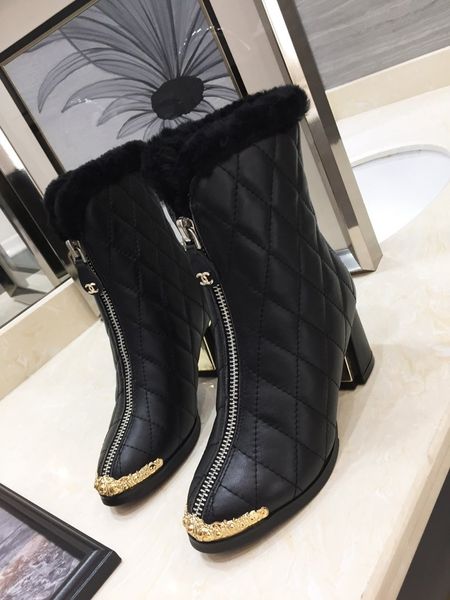 new luxury women's shoes fashion design brand slim winter women's boots height to the calf high heel plaid gold embellished jdtr, Black
new luxury women's shoes fashion design brand slim winter women's boots height to the calf high heel plaid gold embellished jdtr, Black