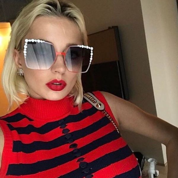 2020 women oversize square pilot sunglasses women rhinestone new fashion brand designer black red female sun glasses, White;black
2020 women oversize square pilot sunglasses women rhinestone new fashion brand designer black red female sun glasses, White;black