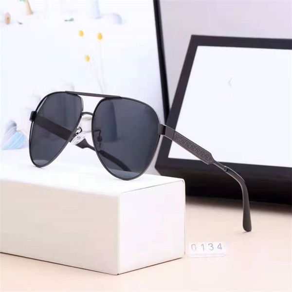 2020 new day and night high-end sunglasses, men's outdoor night market driving sunglasses, women's large box car driver's pol, White;black
2020 new day and night high-end sunglasses, men's outdoor night market driving sunglasses, women's large box car driver's pol, White;black