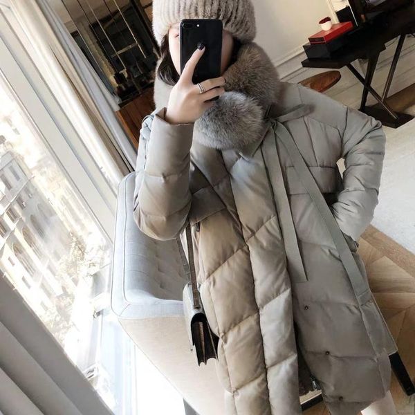 2019 winter black white duck down jacket women medium and long hairy collar korean version long coat women
2019 winter black white duck down jacket women medium and long hairy collar korean version long coat women