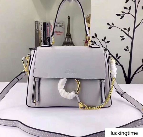 bag woman white black design high new tote genuine leather luxury handbag size 23.14.17
bag woman white black design high new tote genuine leather luxury handbag size 23.14.17