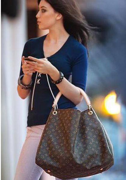 2020 new designer luxury handbags fashion purse women bags jet set travel pu leather handbags ladies shoulder tote female bag
2020 new designer luxury handbags fashion purse women bags jet set travel pu leather handbags ladies shoulder tote female bag