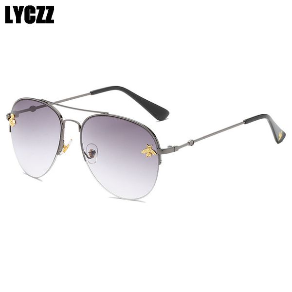 lyczz 2018 new classic fashion women men oversized pilot sunglasses brand mirror coating bees decoration sun glasses, White;black
lyczz 2018 new classic fashion women men oversized pilot sunglasses brand mirror coating bees decoration sun glasses, White;black