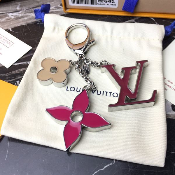 2020 designer keychain fashion new brand keyring for women key chain trinket jewelry gift souvenirs with box 8811, Silver
2020 designer keychain fashion new brand keyring for women key chain trinket jewelry gift souvenirs with box 8811, Silver