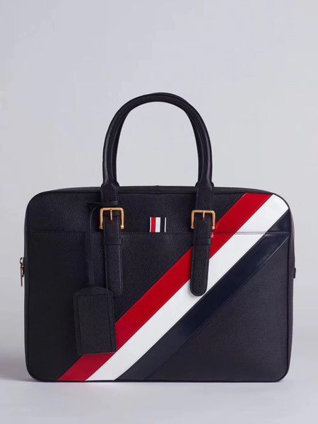 2019 men's tote bag american fashion designer briefcase stylish business style with leather straps to carry and cross body
2019 men's tote bag american fashion designer briefcase stylish business style with leather straps to carry and cross body