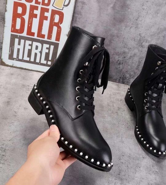 2019 fashion luxury designer women boots ladies ankle boots women autumn winter high-heel short boots, Black
2019 fashion luxury designer women boots ladies ankle boots women autumn winter high-heel short boots, Black