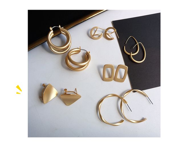 fashion statement oorbellen 2020 nieuwe geometrische matte gouden oorbellen voor vrouwen opknoping dangle drop earring, Golden;silver
fashion statement oorbellen 2020 nieuwe geometrische matte gouden oorbellen voor vrouwen opknoping dangle drop earring, Golden;silver