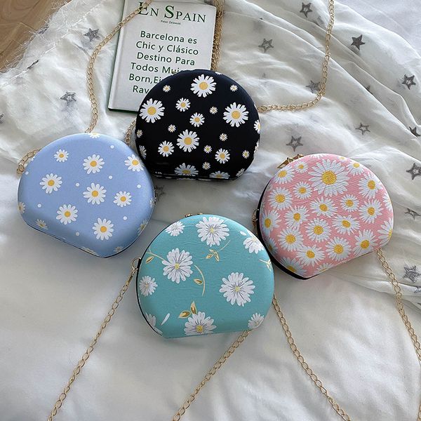 round bag 2020 new fashion messenger bag female age reduction wild small round summer female small fresh wholesale
round bag 2020 new fashion messenger bag female age reduction wild small round summer female small fresh wholesale