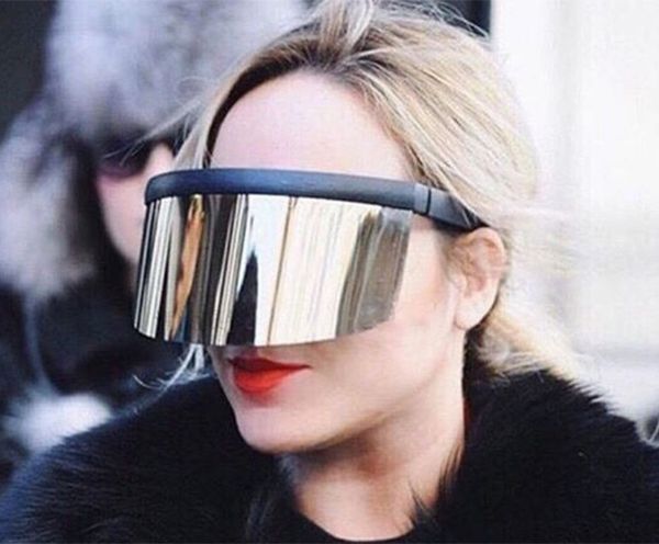 fashion new ladies outdoor sports sunglasses designer large face mask sunscreen anti-sneak mask street ssunglasses ing, White;black
fashion new ladies outdoor sports sunglasses designer large face mask sunscreen anti-sneak mask street ssunglasses ing, White;black