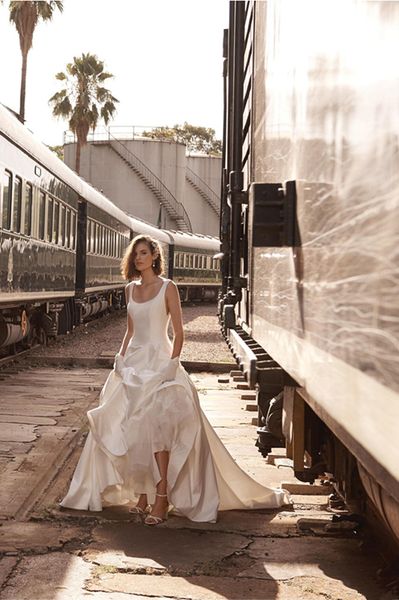 bhldn aline beach wedding dresses square neck sweep train satin backless country bridal dress plus size wedding gowns 4275, White
bhldn aline beach wedding dresses square neck sweep train satin backless country bridal dress plus size wedding gowns 4275, White