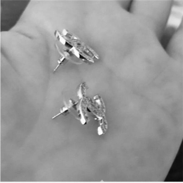 есть марку мода алмаза обруч серьга куб.см aretes orecchini для леди женщины партии любителей свадебного подарка обручальных украшений для н, Golden;silver
есть марку мода алмаза обруч серьга куб.см aretes orecchini для леди женщины партии любителей свадебного подарка обручальных украшений для н, Golden;silver