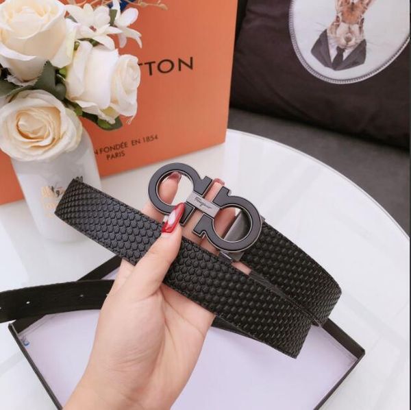 the 2019 new coon size is 3.5cm double 8 double-sided available belt with interlock vintage metal accessories, Red;black
the 2019 new coon size is 3.5cm double 8 double-sided available belt with interlock vintage metal accessories, Red;black